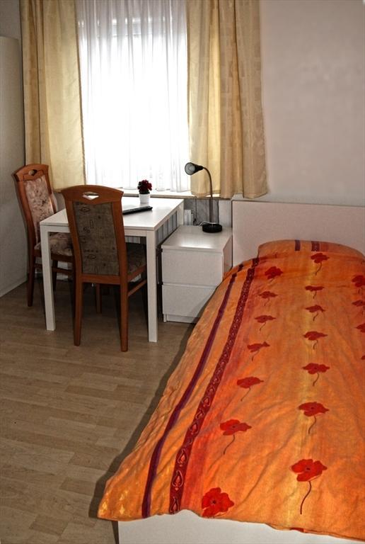 1Azimmervermietung Hannover/Zentrum Екстер'єр фото